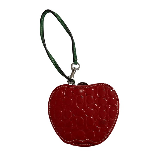EUC Coach Vintage Signature Red Apple Coin Purse Patent Leather Wristlet - Picture 2 of 12